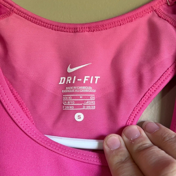 Nike Dri-Fit Tank Small - Picture 4 of 4